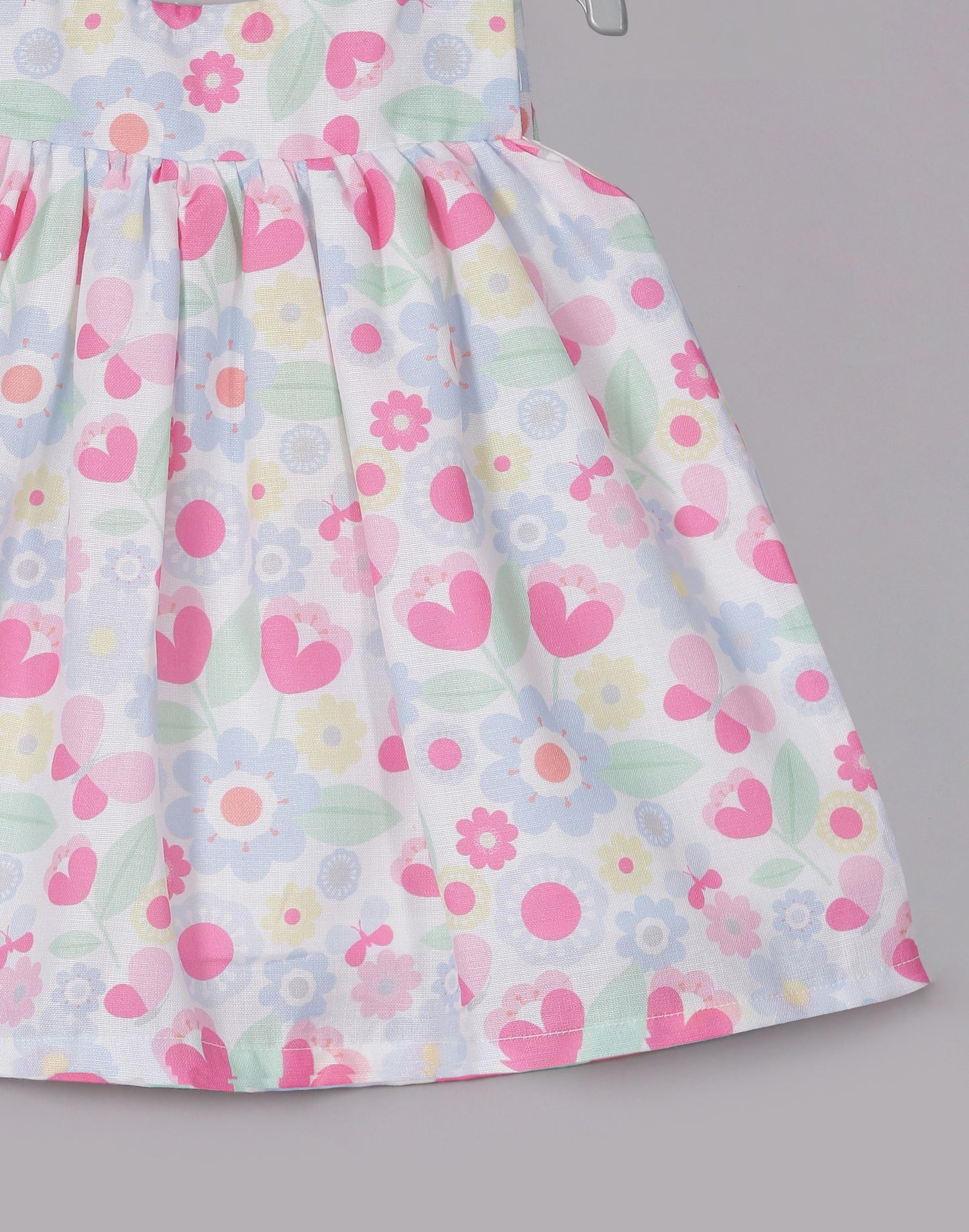 Aomi jute Sleeveless Floral & Heart Print With Gathered Waist Dress - Pink